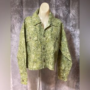 Wild Fable medium shacket green floral